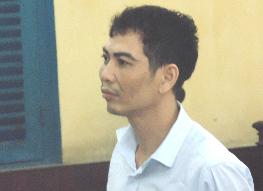 Sam so khong duoc, nguoi dan ong doat mang ba ban hang rong hinh anh