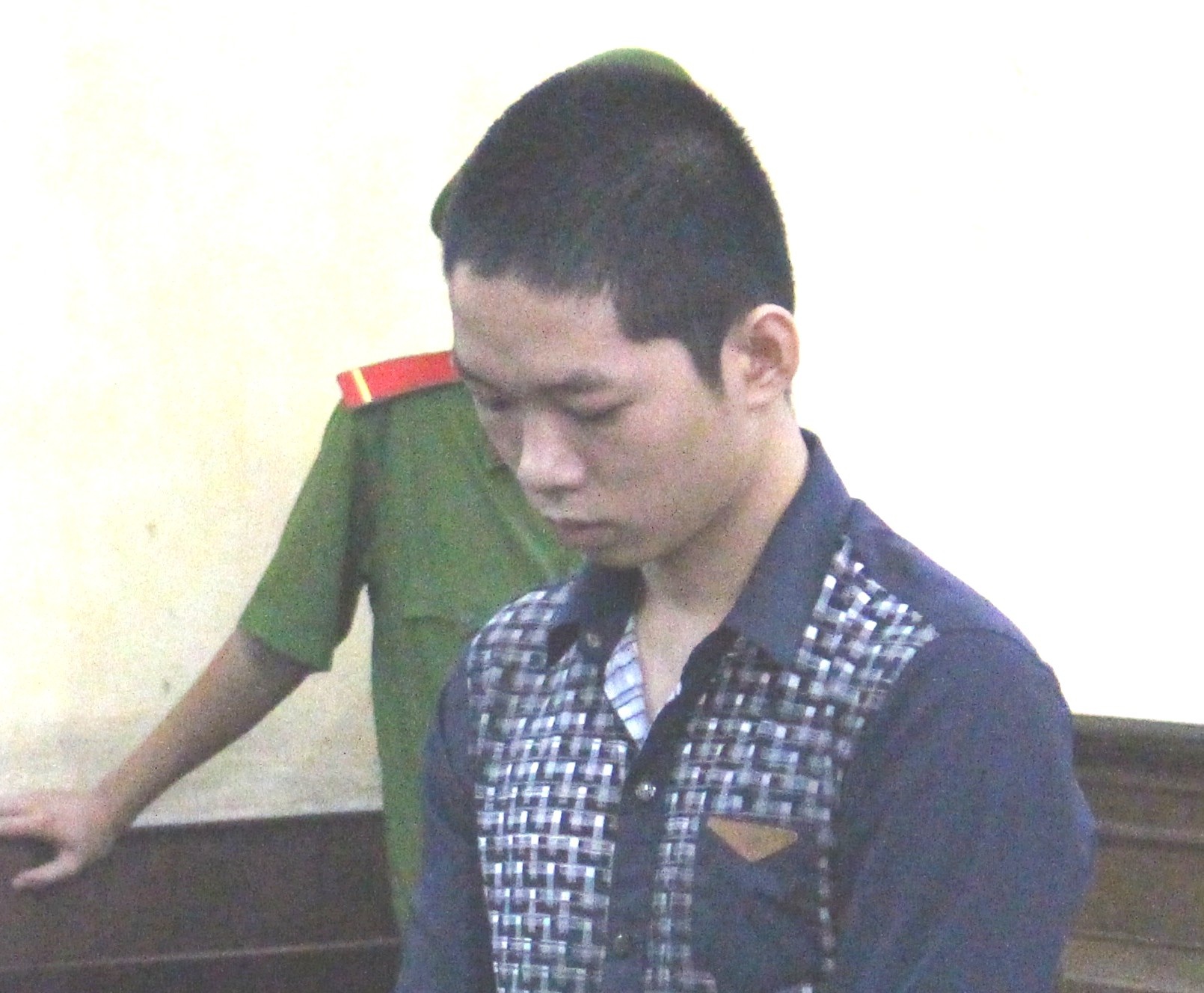 Nam sinh lop 11 dam ban vi bi duoi danh hinh anh