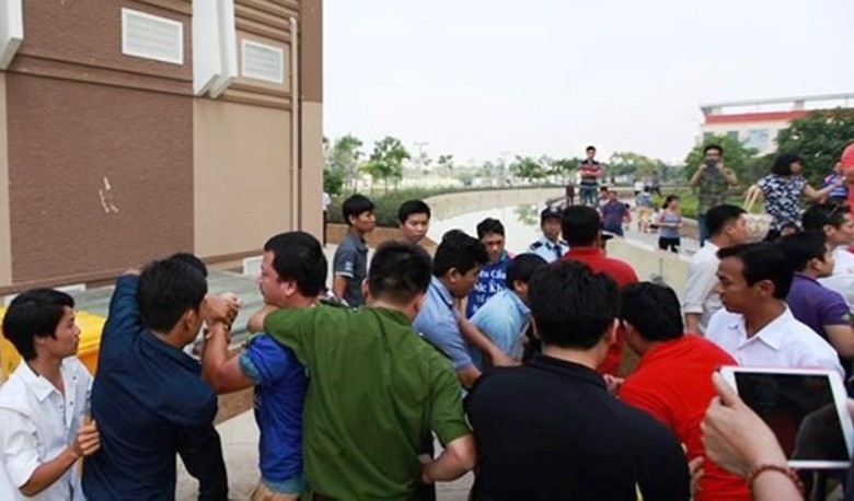 Chu dau tu de nghi xu ly hinh su 10 cu dan Era Town hinh anh