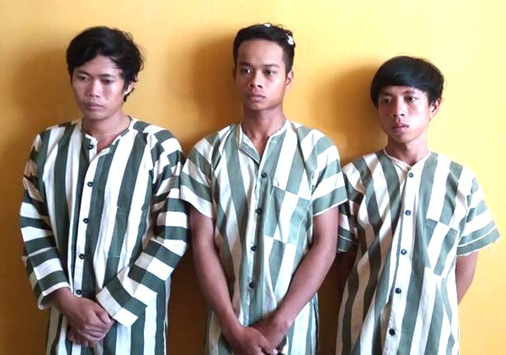 Canh sat khu vuc quat nga 3 ten cuop hinh anh