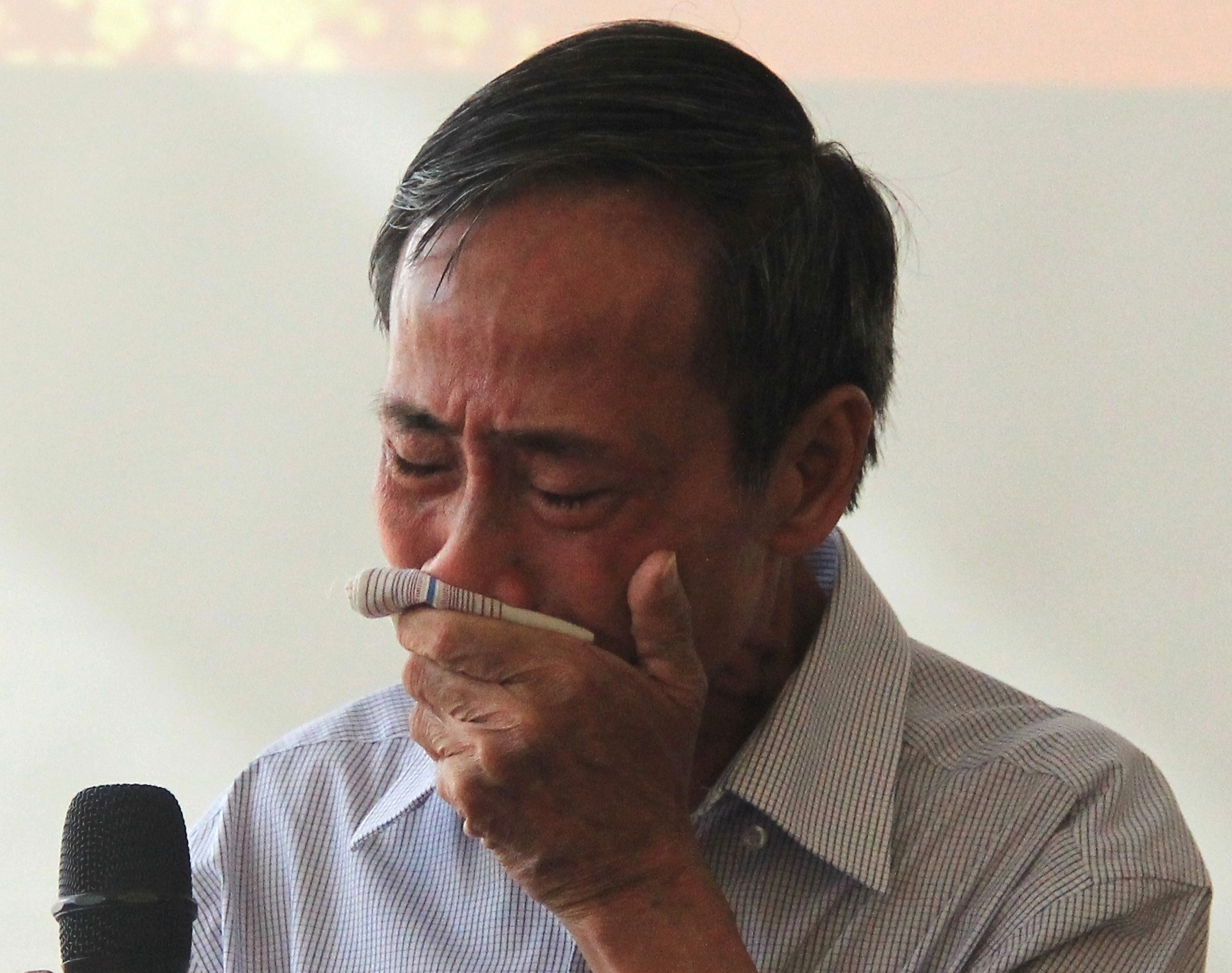 Nguoi thay bat khoc ke hanh trinh giai oan cho ong Nen hinh anh