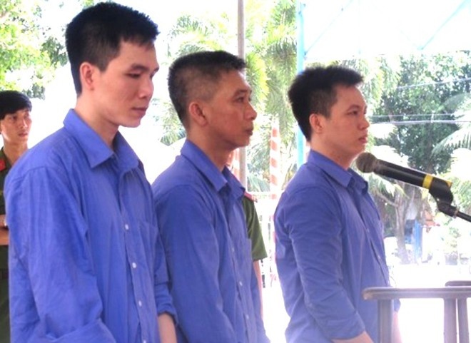 Tet buon cua nguoi me co 3 con trai o tu hinh anh