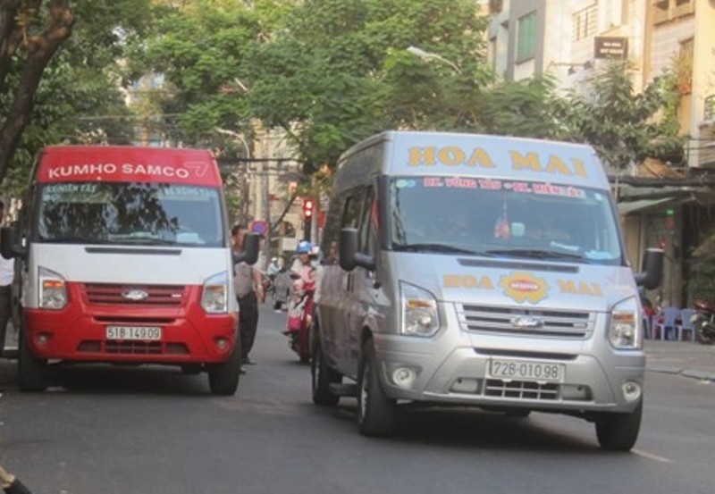 Cam bien cam dung dau xe: Cam xong xe van cu dung, cu dau hinh anh