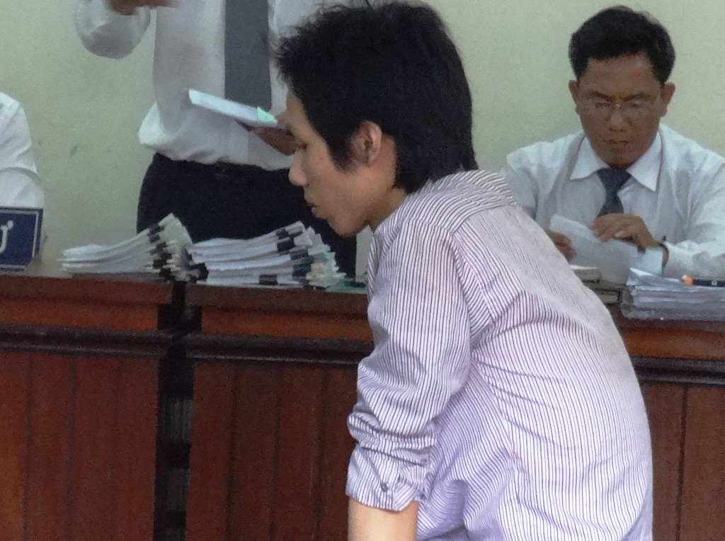 Bi tam giam gan 6 nam, ra toa lanh 8 nam tu hinh anh