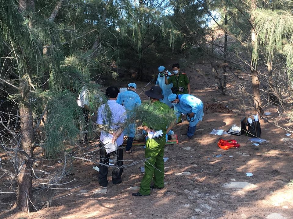 be trai bi nguoi quen bat coc roi sat hai anh 1