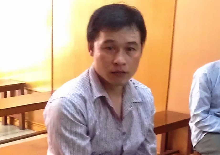 Giet ban than sau tieng khoc cua tre con hinh anh