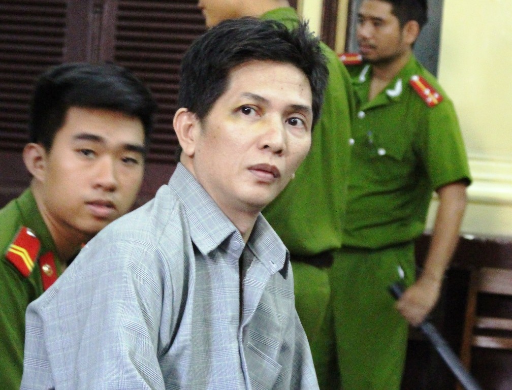 Xu hung thu giet nguoi tinh trong khach san roi cuop do hinh anh