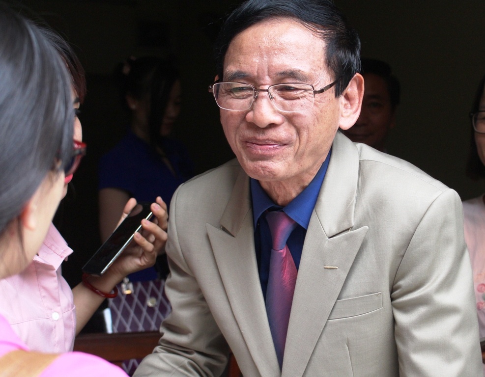 Dai gia Le An tranh chap nha voi con trai hinh anh