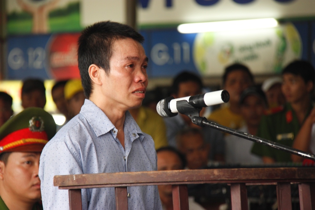 Ke giet nguoi bang 12 nhat keo bat khoc tai toa hinh anh