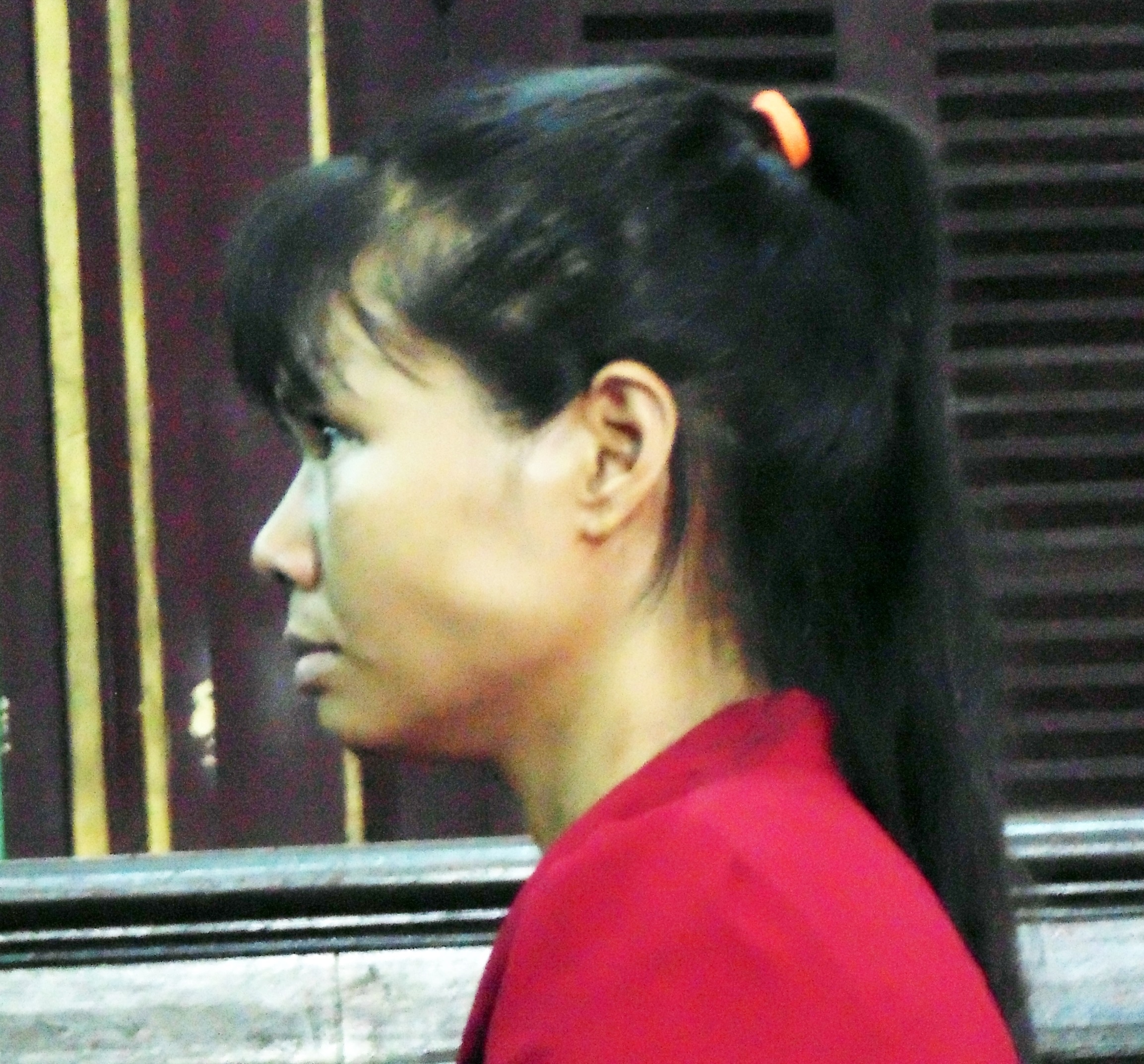 Vo doat mang chong vi con rieng danh nhau hinh anh