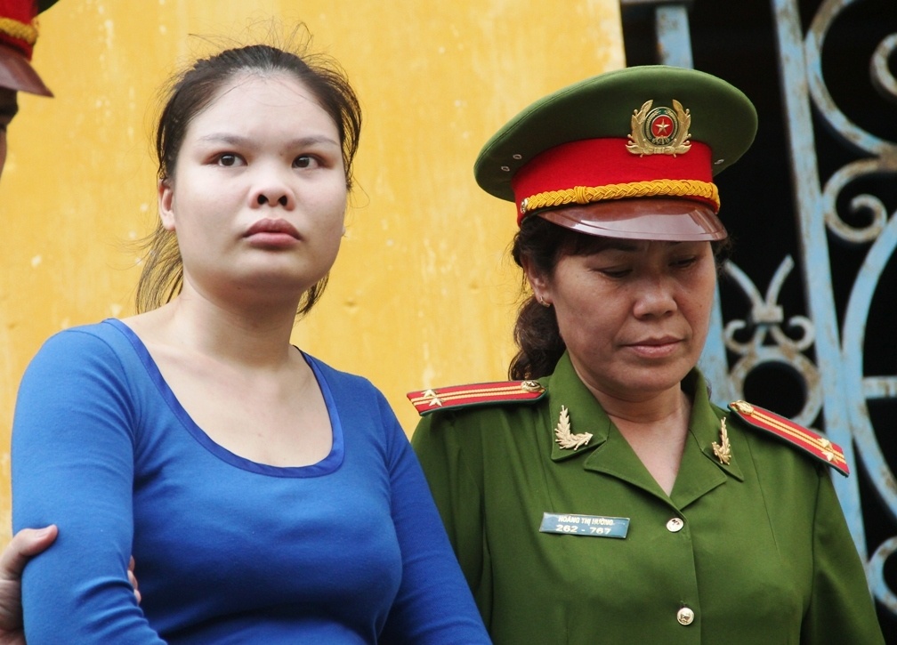 Gai mai dam giet khach lang choi khang cao hinh anh