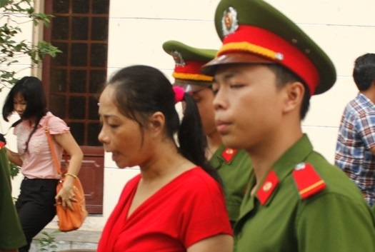 Hoa hau quy ba lua dao hang trieu USD linh 15 nam tu hinh anh