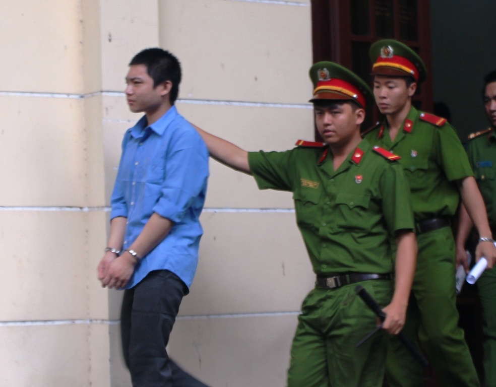 Dam chet anh ruot vi loi mang khong chiu di lam hinh anh