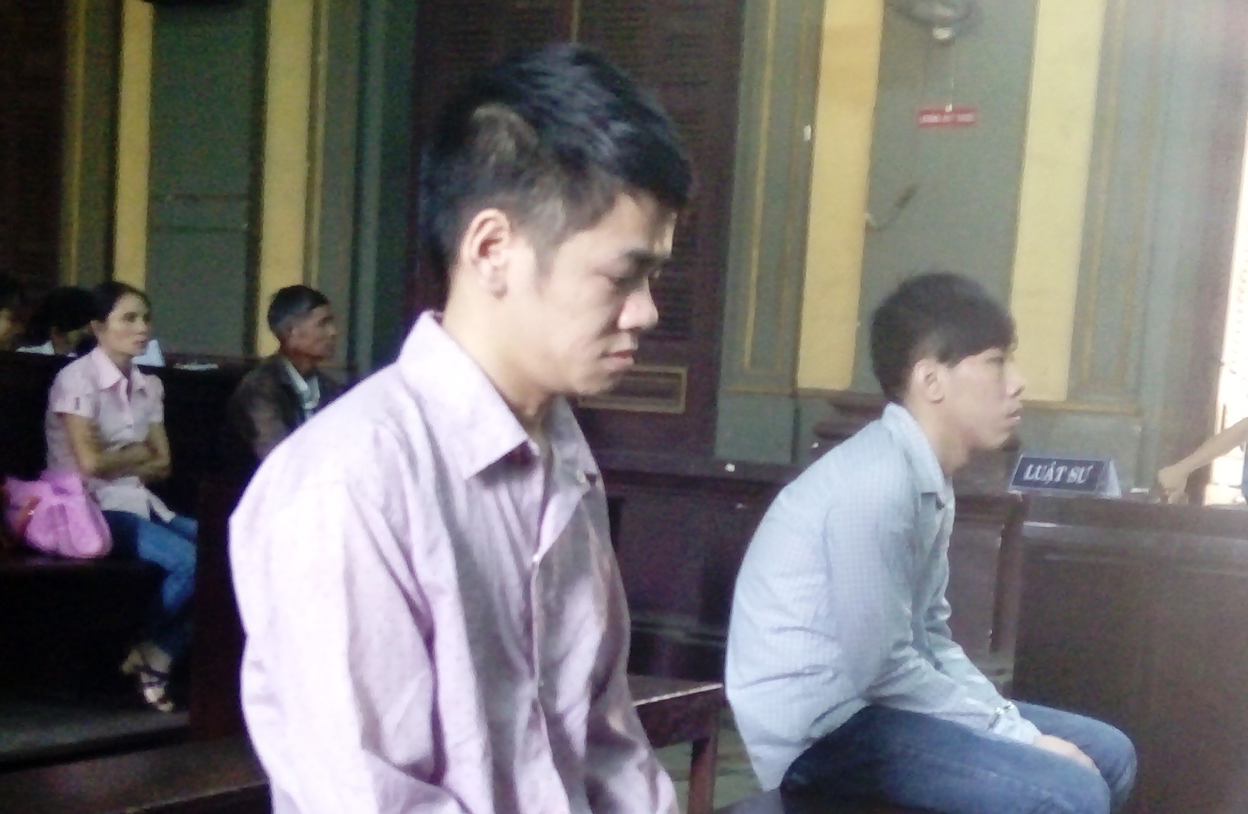 Dam chet nu dong nghiep 15 tuoi o xuong lam viec hinh anh