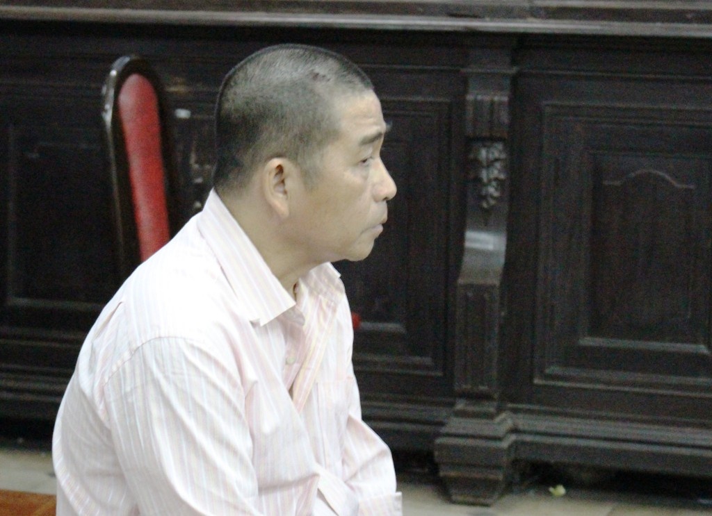 Dam chet tinh dich khi vo di ngoai tinh hinh anh