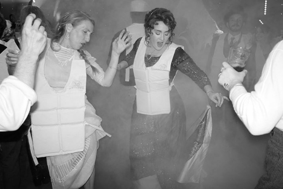 Adele bi chi trich vi hoa thanh nang Rose cua ‘Titanic’ dip sinh nhat hinh anh