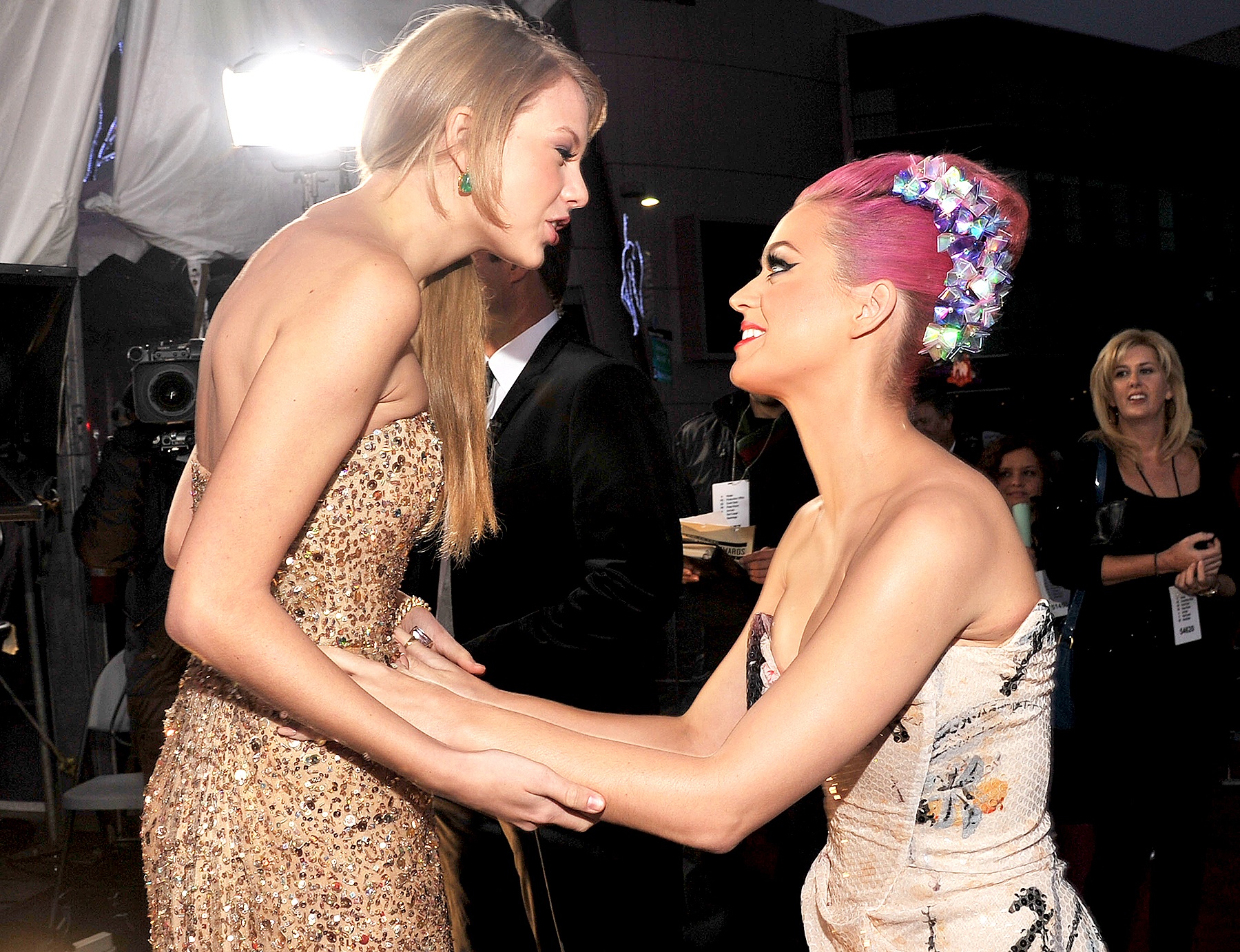 Taylor Swift va katy perry anh 11