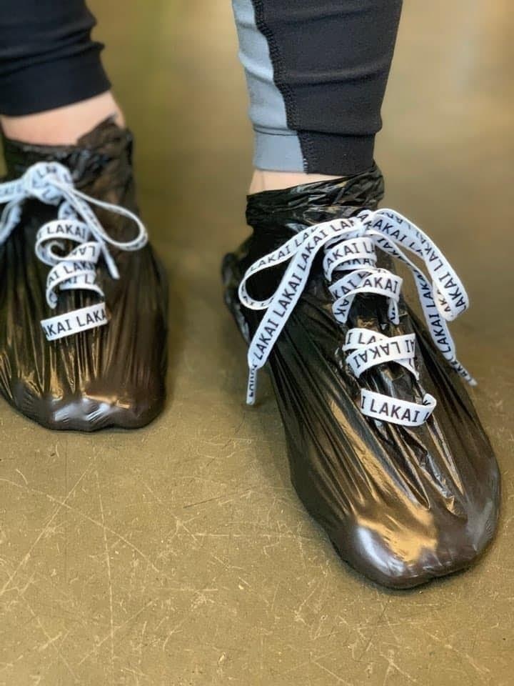 Giày được làm từ bao ni lông ở hàn quốc ảnh 6 Giay duoc lam tu bao ni long o han quoc anh 6