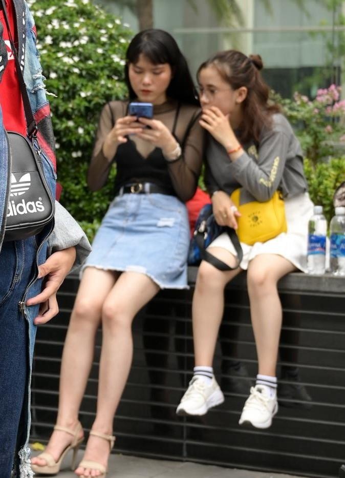 con gai chan ngan anh 2