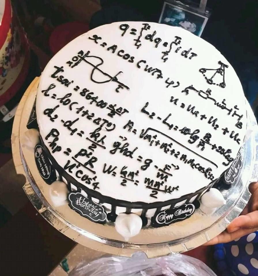 bánh sinh nhật môn hóa ảnh 6 banh sinh nhat mon hoa anh 6