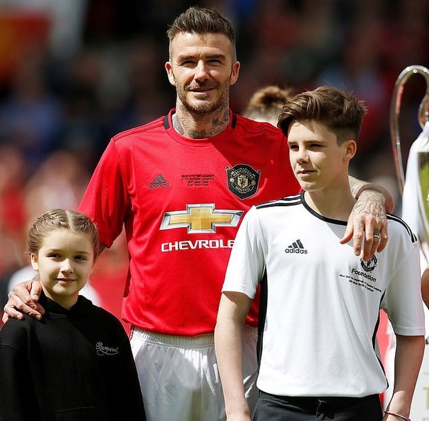 ai nu cua chu tich clb bong da anh 12