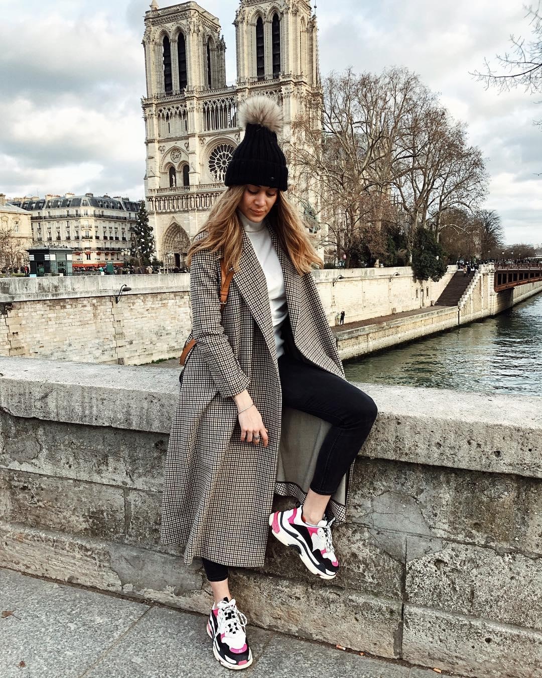 con gai cac sao bong da anh 12