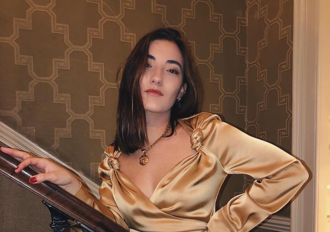 con gai cac sao bong da anh 4