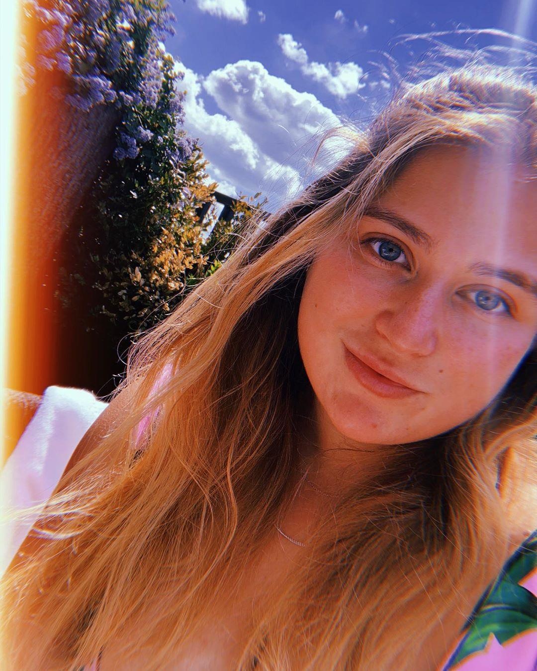 ai nu cua chu tich clb bong da anh 6