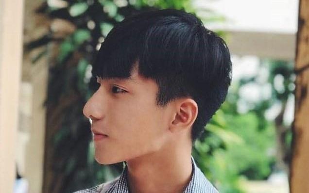 Loat hot boy sinh nam 2001 chuan bi thi THPT quoc gia hinh anh