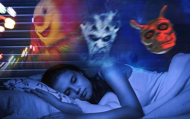 Nhung suy nghi ky quac khien ban kho chim vao giac ngu hinh anh