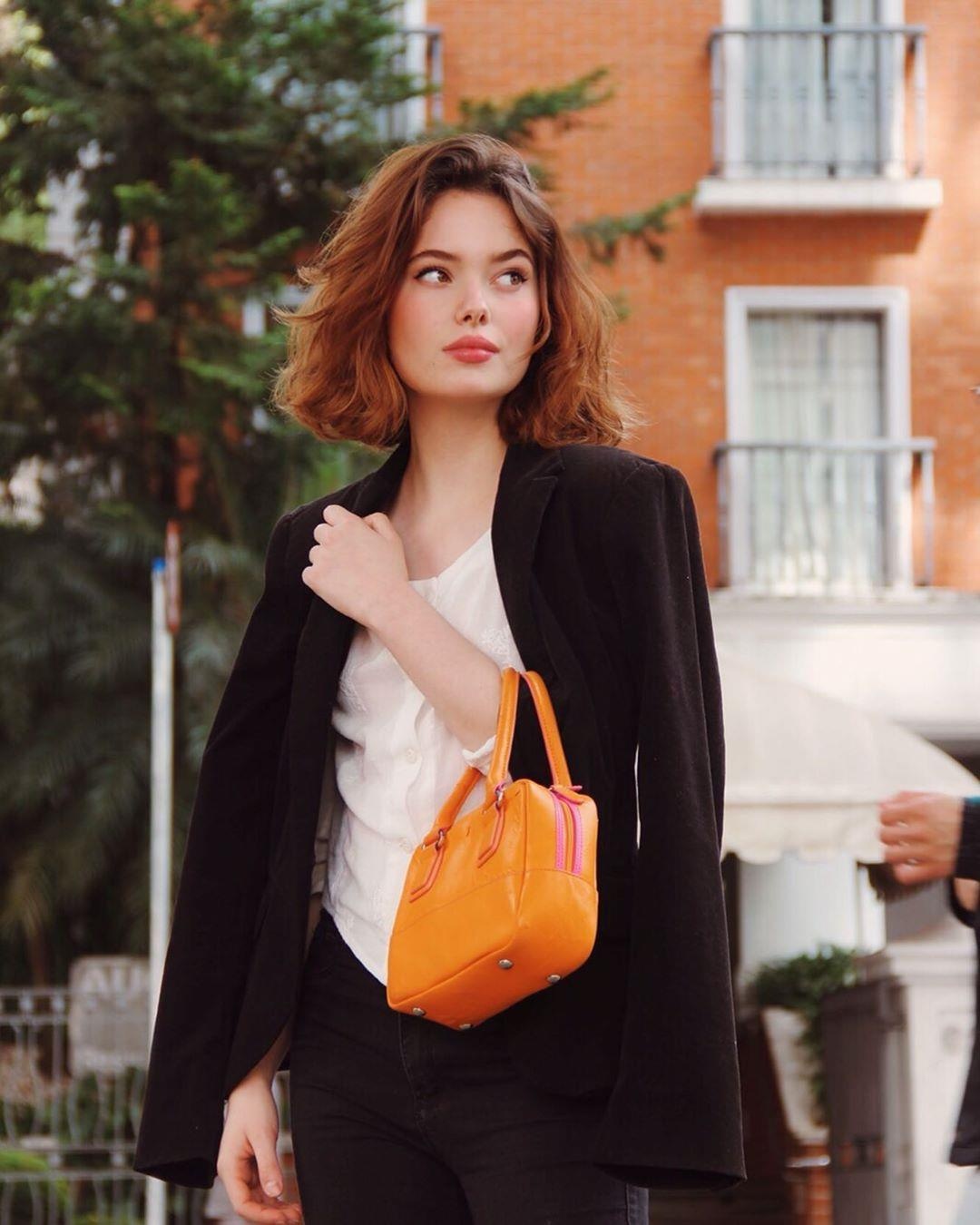 nguoi mau giong angelina jolie anh 5