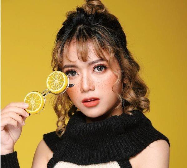 gai Viet thuong bi nham lai Tay anh 1