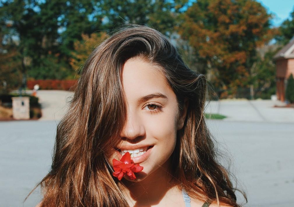 em gai vu cong nhi Maddie Ziegler anh 1