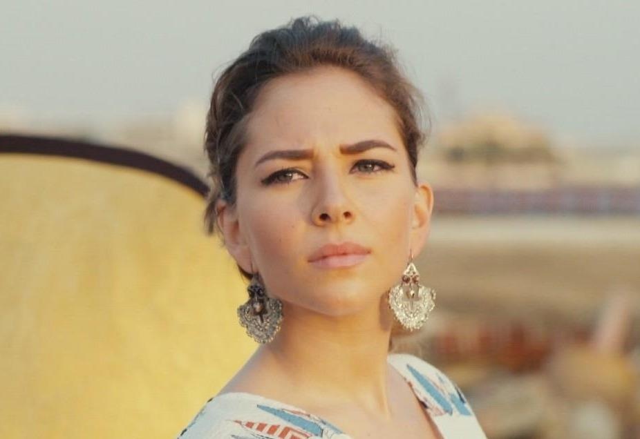 Hoa si nguoi Saudi Arabia ket noi cau chuyen ca nhan voi nghe thuat hinh anh