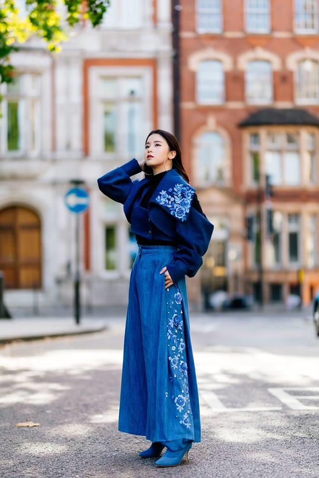 Cuu hoc sinh chuyen Amsterdam noi tieng anh 8