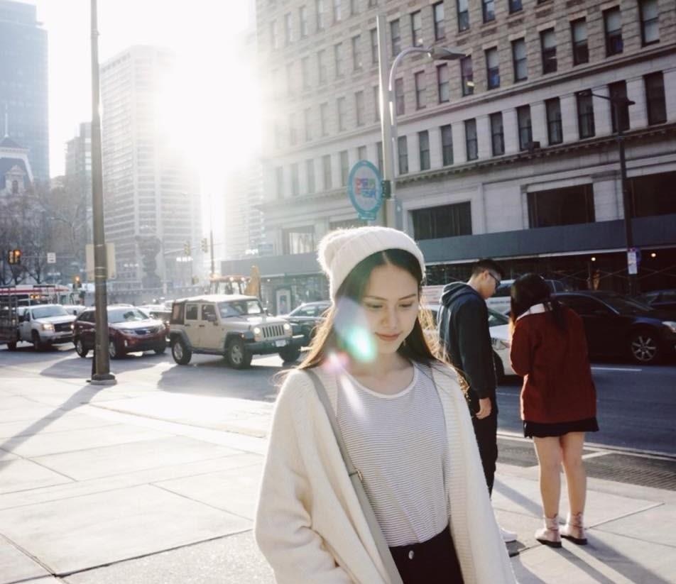 Cuu hoc sinh chuyen Amsterdam noi tieng anh 11