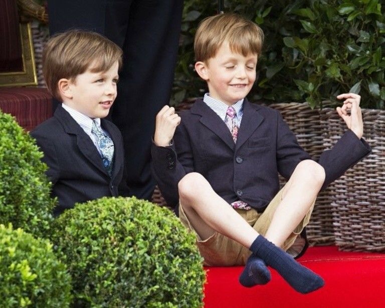 Cac cap song sinh dep tua thien than anh 9