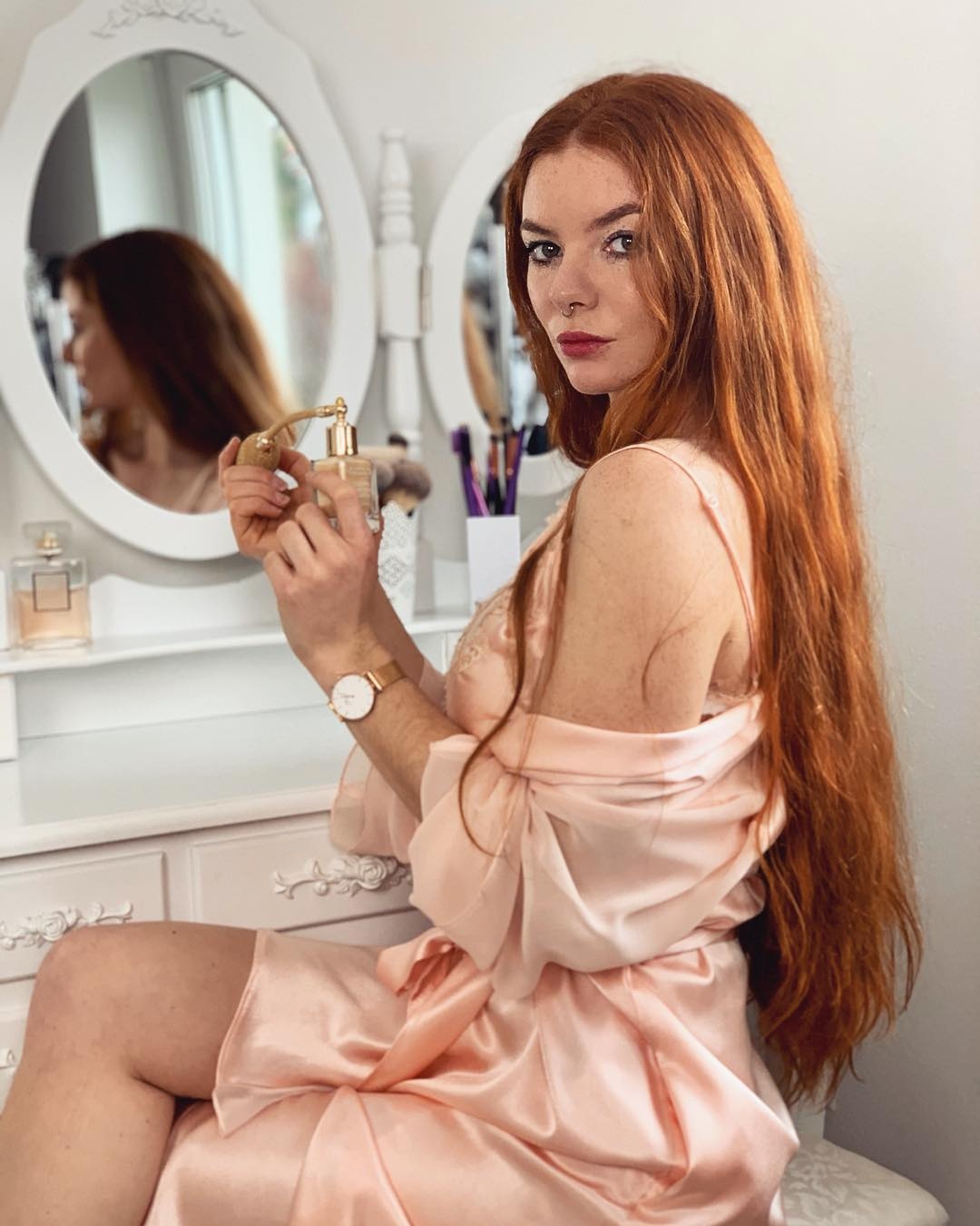 co gai duoc chu y nho so huu mai toc do anh 11