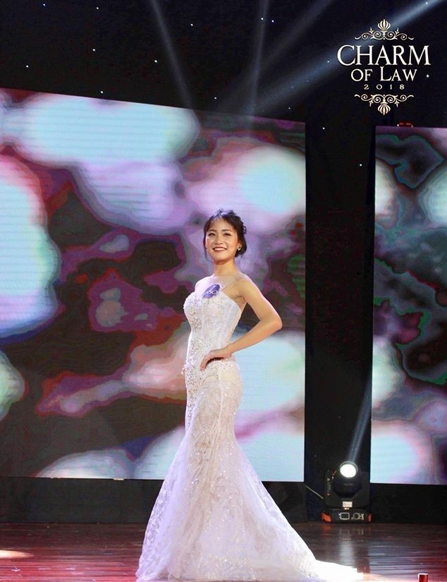 Dan hot girl tai sac ven toan cua DH Luat Ha Noi anh 10