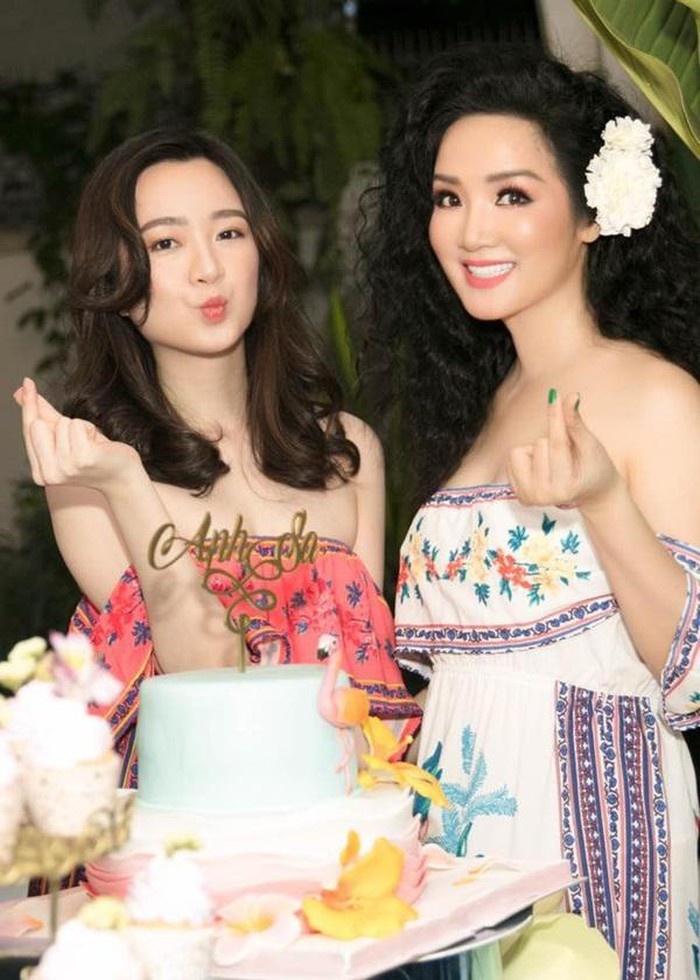 Con gai cua a hau,  hoa hau anh 11