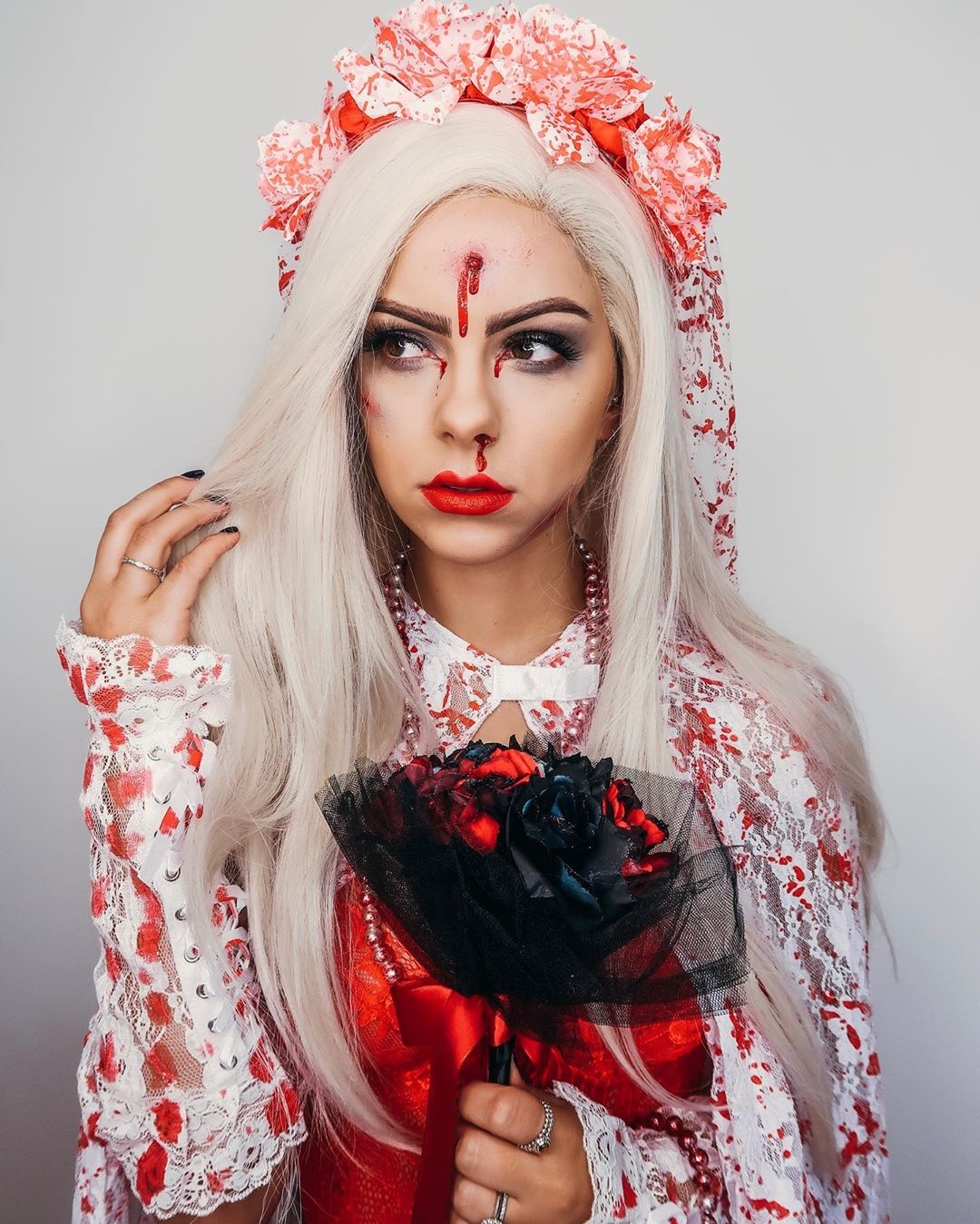 hot girl co man hoa trang halloween hut trieu view anh 11