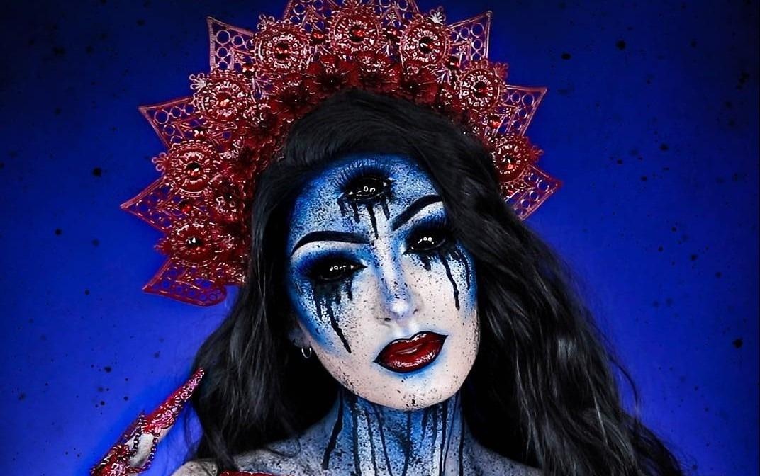 Vlogger lai Phap - Bi 'hut view' nho video hoa trang Halloween hinh anh