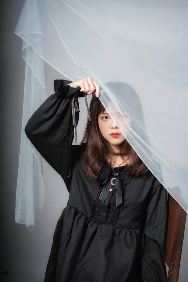 Nu sinh nganh Thiet ke do hoa anh 15