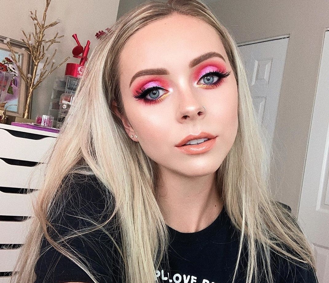 hot girl co man hoa trang halloween hut trieu view anh 16