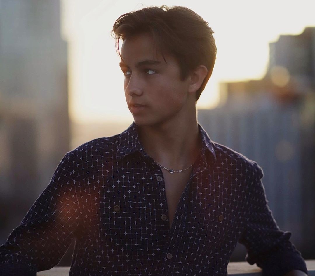 guong mat sinh nam 2003 da tai anh 9