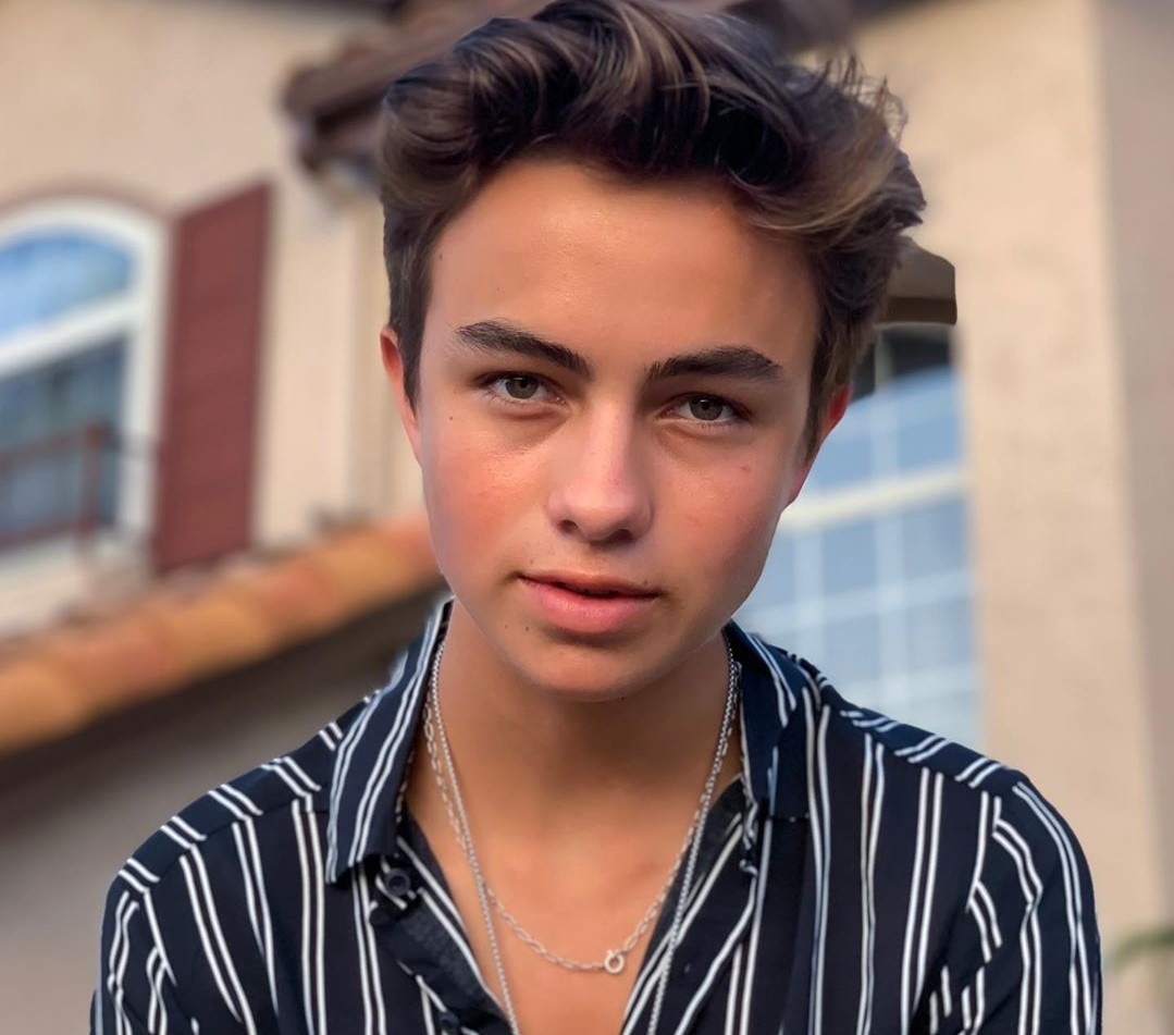 guong mat sinh nam 2003 da tai anh 12