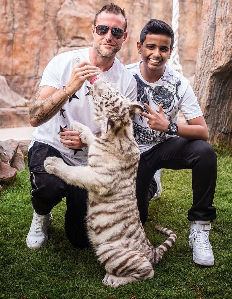 Rich kid Dubai anh 13