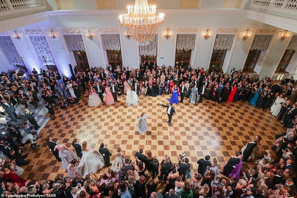 tieu thu nga da tiec truong thanh anh 2