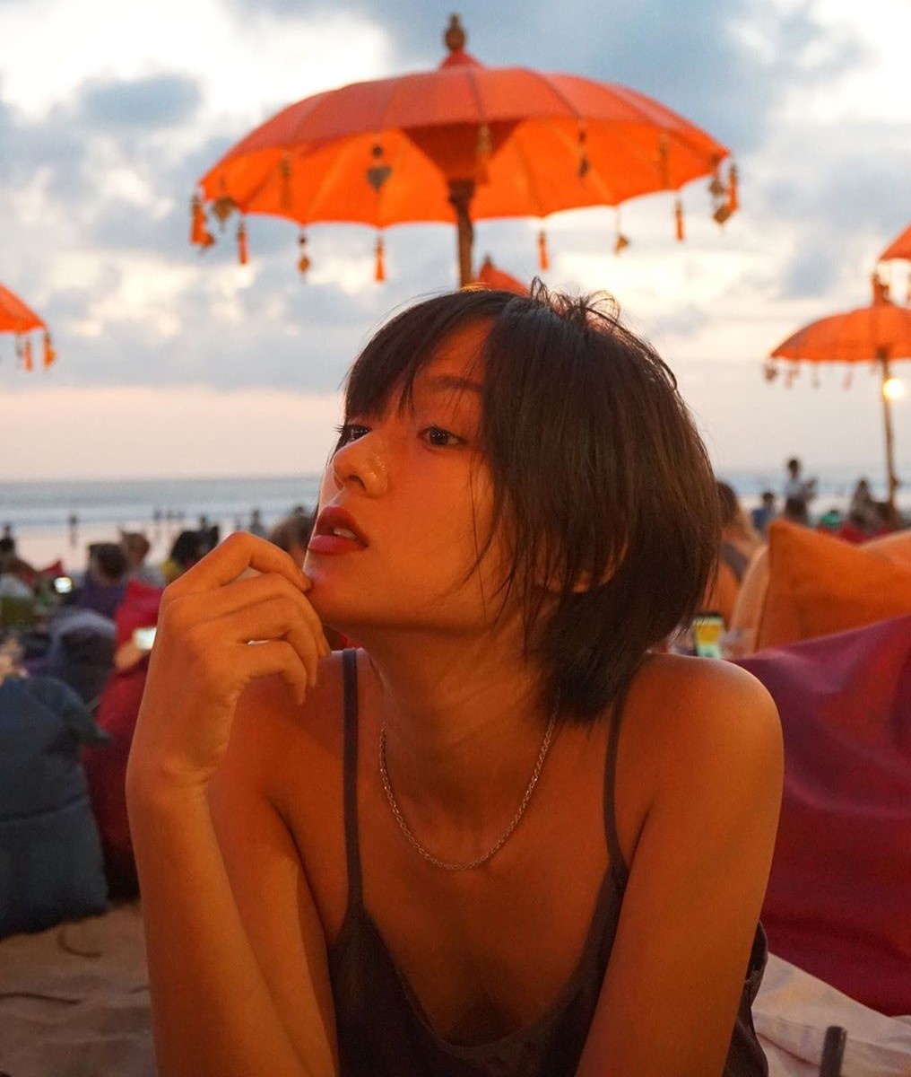 Nang tho trong MV co trang anh 5