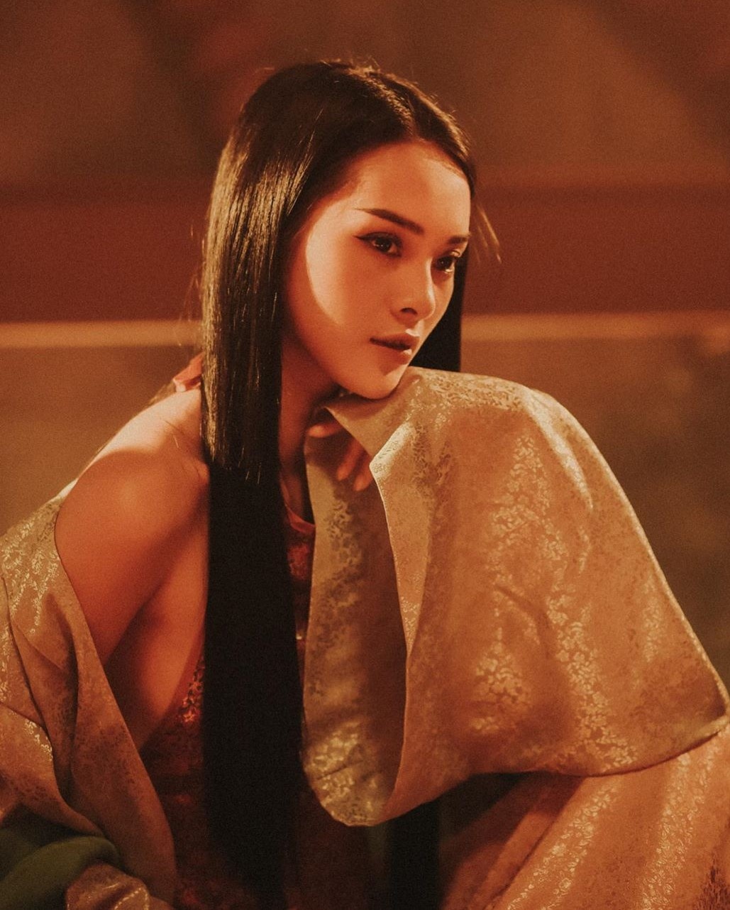 Nang tho trong MV co trang anh 7